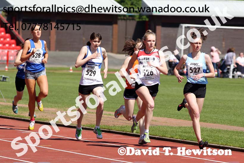 Under-17 womens 1500 metres at the North Eastern Championships, Gateshead International Stadium.  Photos: David T. Hewitson/Sports for All Pics